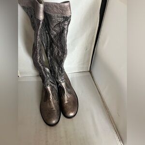 Coleen Cordero Elegant Silver Knee high Boots EU36 US6